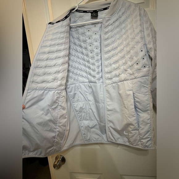 Nike Aeroloft Jacket - Picture 4 of 4